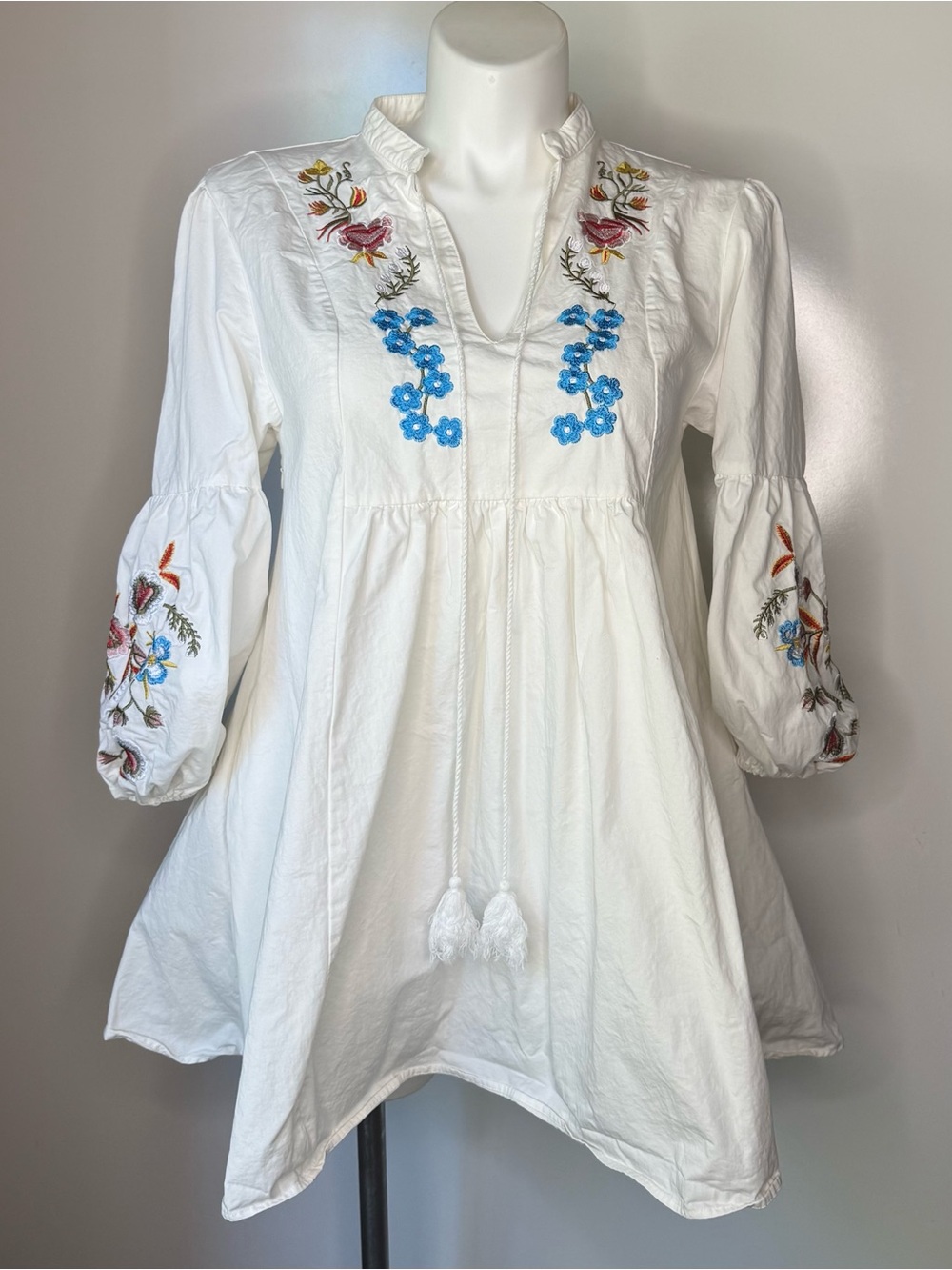 Women’s Embroidered Bohemian White Peasant Floral Blue Floral Tunic Dress/Top(L) - Picture 2 of 15